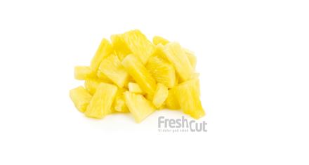 Ananas kuttet i biter
